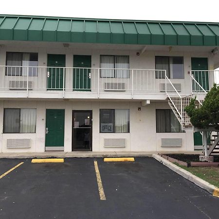 Q Lodging Extended Stay San Antonio Exterior foto